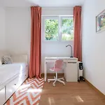 Terrace Apartment *