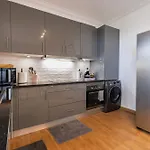 Terrace Apartment *