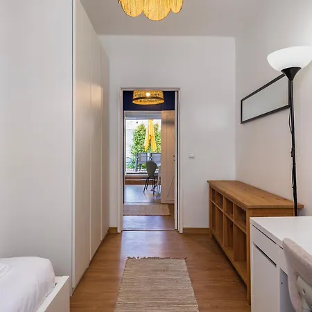 Apartment Terrace *